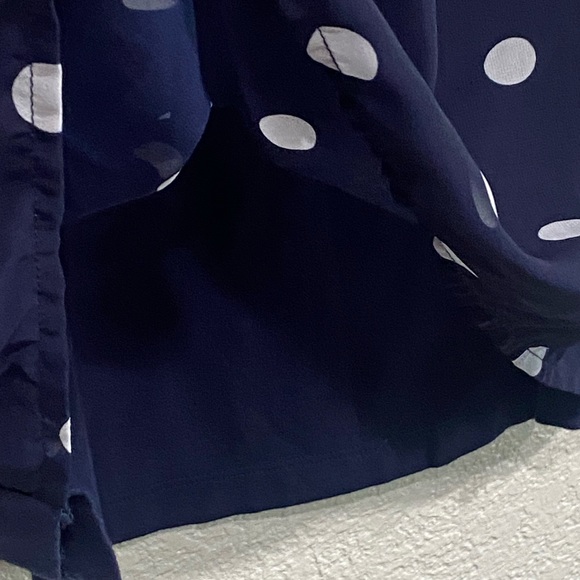 NY & Co blue dot overlay with sheer fronts at shoulders. - Picture 3 of 5